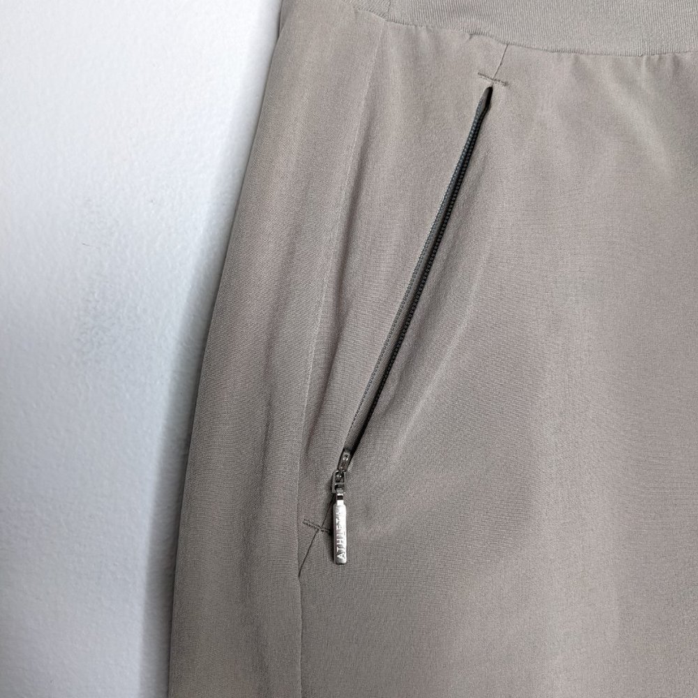 Athleta Taupe Soho Skort Zip Pockets Built in Shorts Under Skirt Stretch Size 0 - Picture 5 of 8